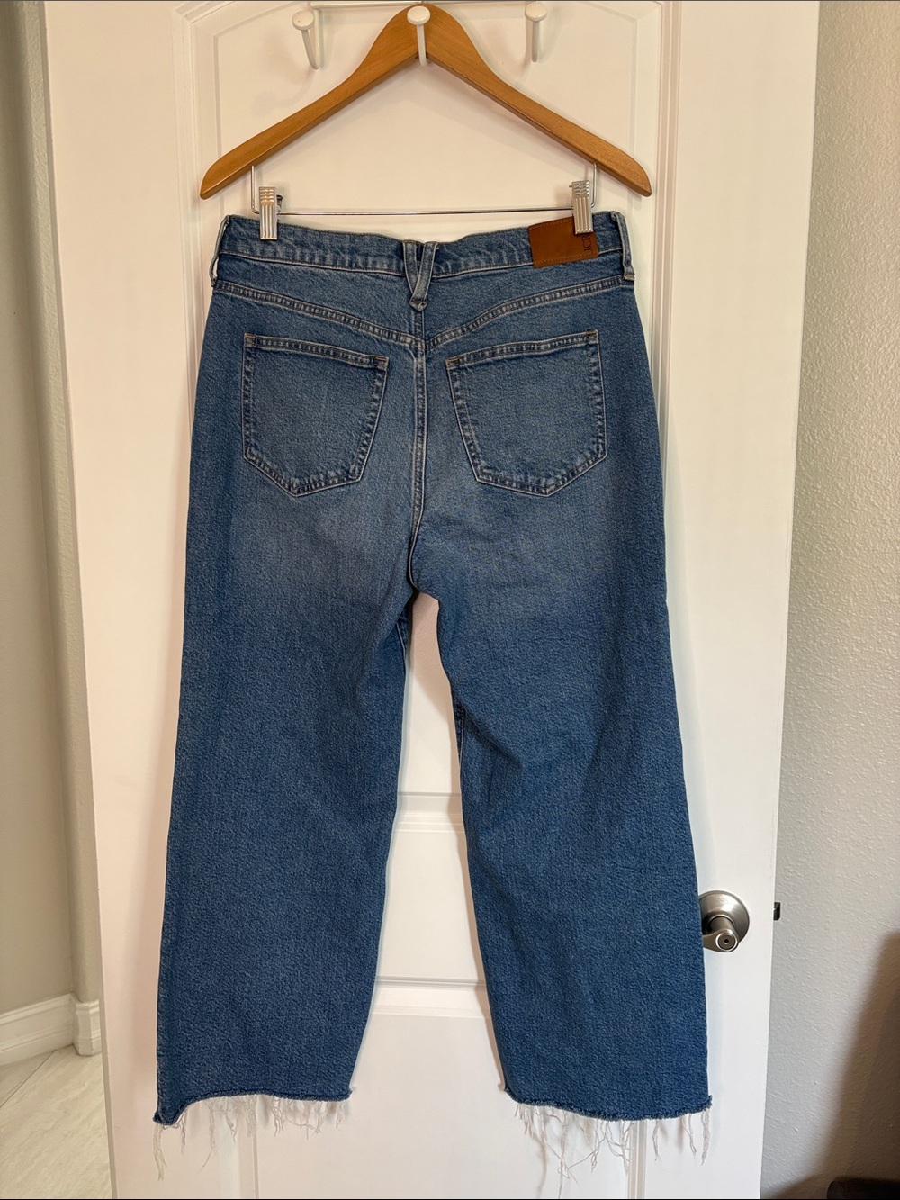 J. Crew Slim Wide-Leg Jean in Lakeshore Wash Size 29 - Picture 7 of 13